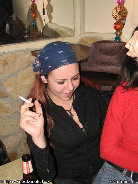  Tzmadr akusztikus,  Leslie McKlasky - Fot: Maiden Fan