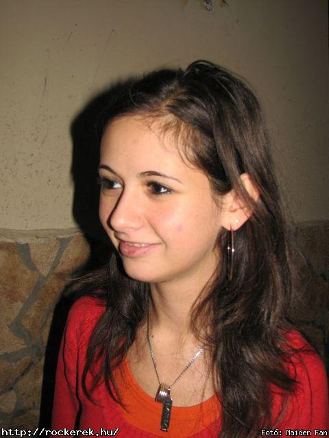  Tzmadr akusztikus,  Leslie McKlasky - Fot: Maiden Fan