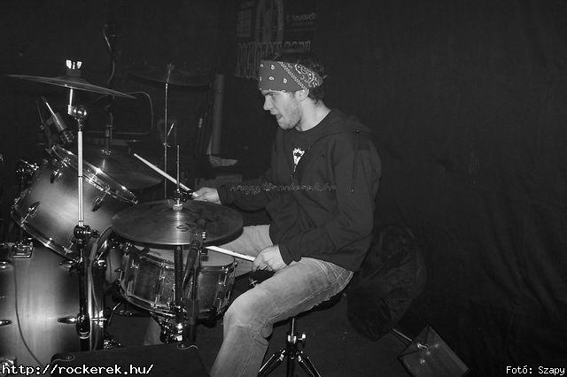  Crossholder, Mr. Basary Group, Remove - Fot: Szapy