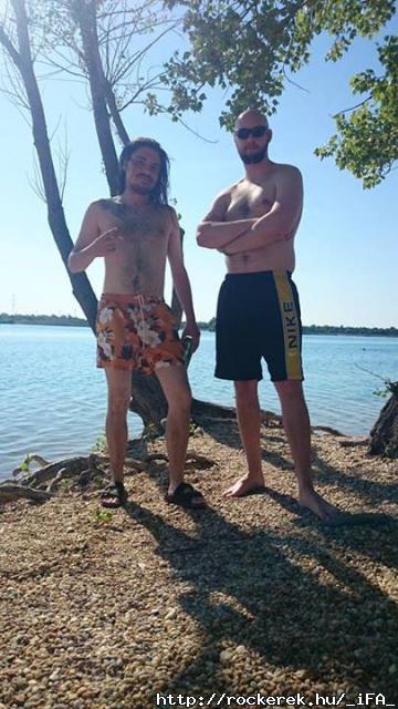 Balra vagyok en! Haverok Buli Strand! :)