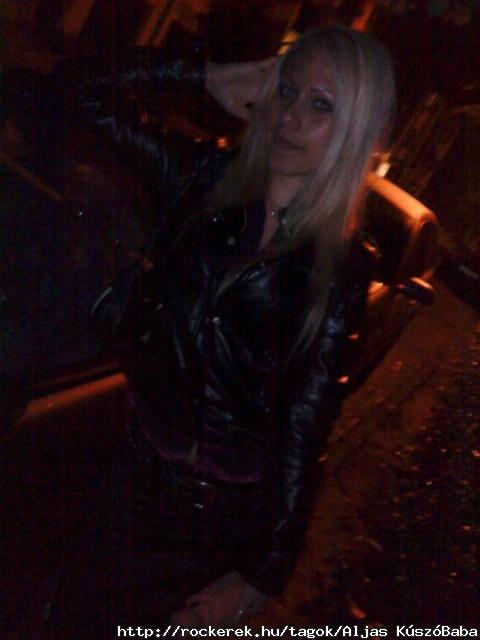 a kocsim mellett:))