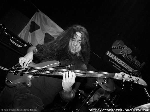 Peti- Bass