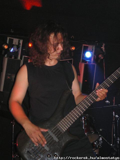 Live In Red Hole Budapest
