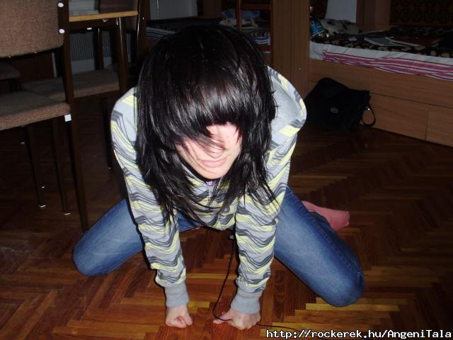 Olyan mintha a htsmbl lgna ki az a zsinrXD