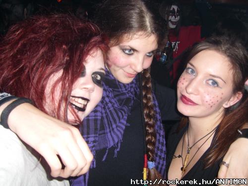 Izivel es Riaval halloweenkor