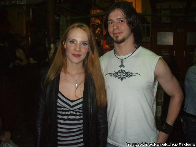 Simone Simons (Epica) - br ez a kp egy Kamelot koncerten kszlt