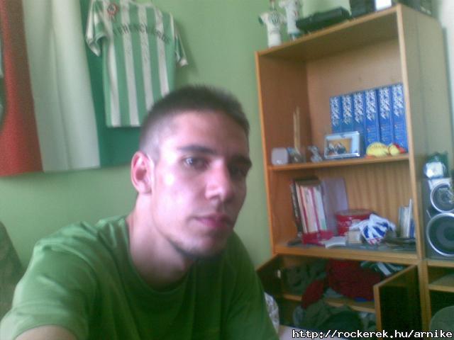 Hat mostmar rovid hajjal :(