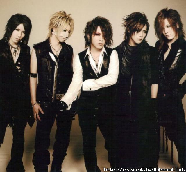 the GazettE (L)