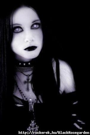 beautiful gothic girl - femme gothique magnifique