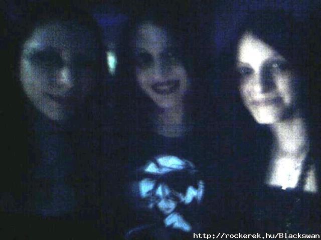 with my Nightmare Countess (L) szar a minsg,de akkor is Sonya Scarlet :)