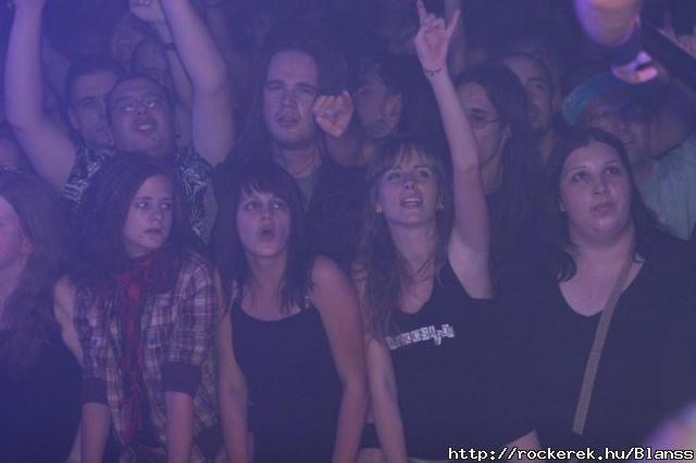 "Fejem az tele van nha a rock n rollal" :)