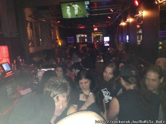 Los Angeles-i kznsgnk. Sokan voltunk j emberek :) Loaded Klub