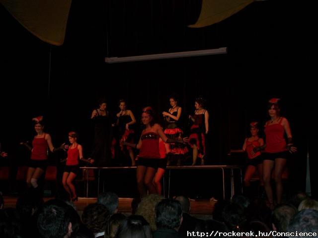 Moulin Rouge- bordlyhangulat a sznpadon:)