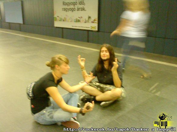 meditltunk hogy jjjn a metro xD