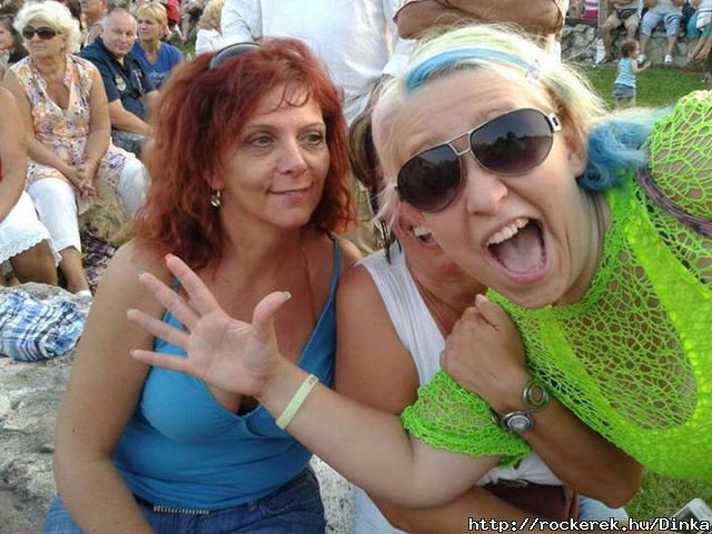Vci vigalom a csald megrlt... XD