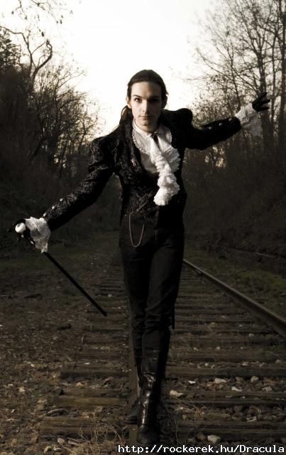 goth-gothic-victorian-victorian-gothic-Favim