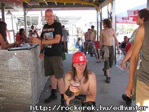 harisnya+eddie a szigeten