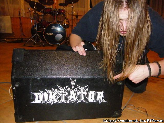 Dikttor