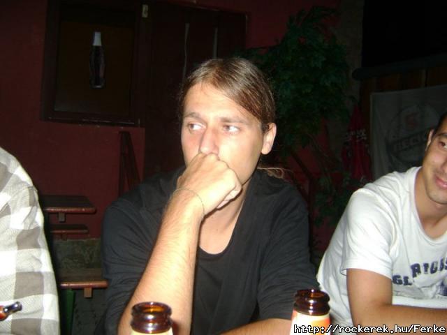 ht n mg hossz hajjal,ami mr nincs meg,de mr nvesztem:D
