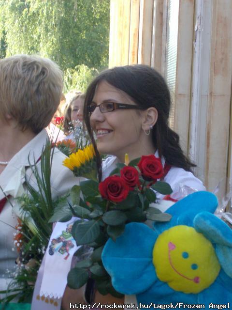   A mosoly egy llarc ami mgtt sr, rncos megfradt arcunk lapul..