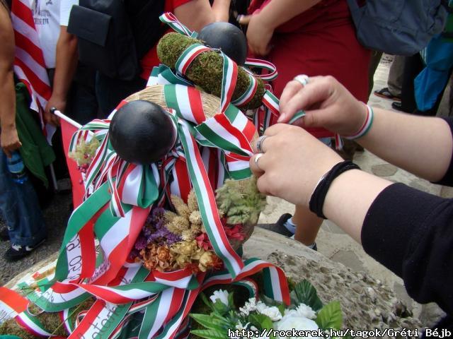 a Hrmas hatrnl ktm a szallagom