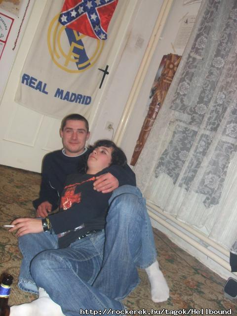 ...mennyivel desebb s szebb ez az let,hogy ha van,olyan aki mellet n is elviselem magam....(L)