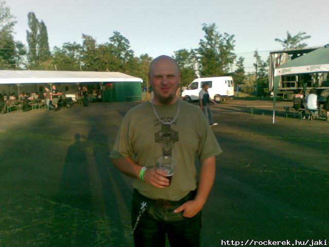 Abasri motorostallkozn srzs