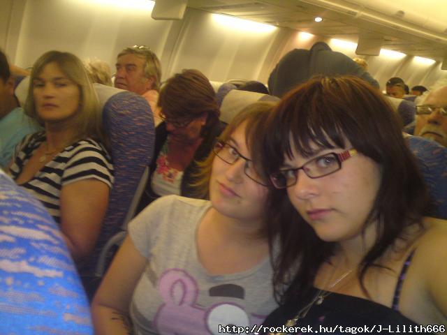 Brigivel, repln, hazafel :D