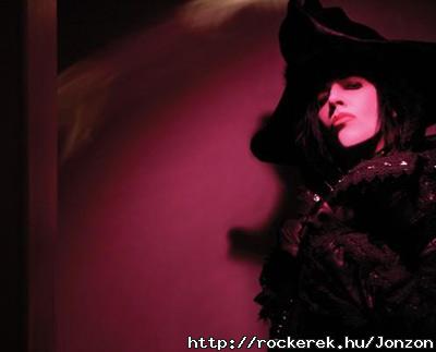 marilyn-manson-high-end-of