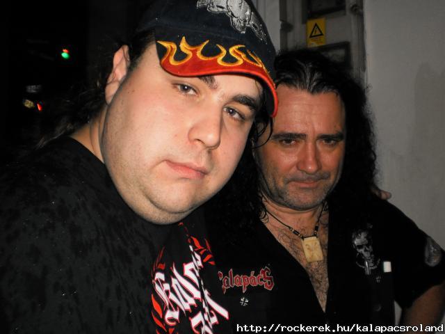 Kalapcs Jzseffel Nagyvradon a Lwen Hell srz eltt Kalapcs - Rudn Joe Akusztikus koncert utn 2012.10.27.