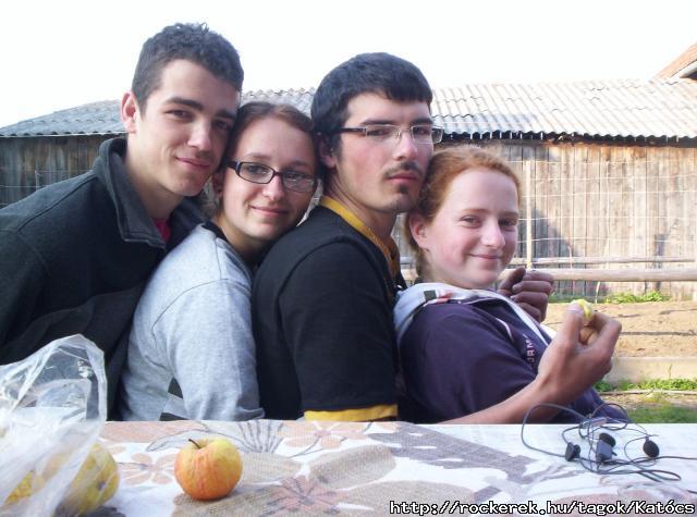 4 unokates:D