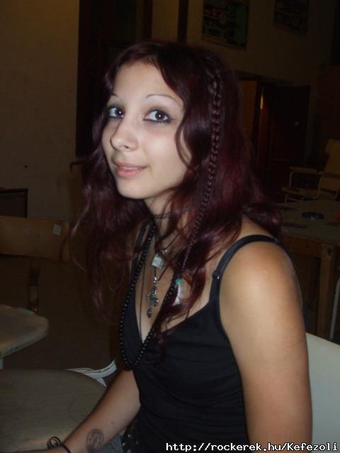 Tndrkm:) (L)