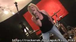 Kiss Viki
