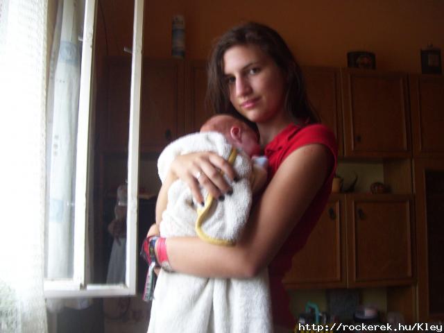 Kiscsmmel^^