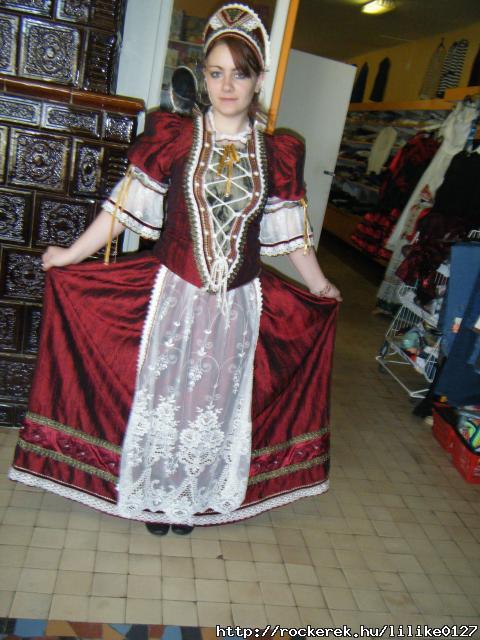 Magyar Menyecske