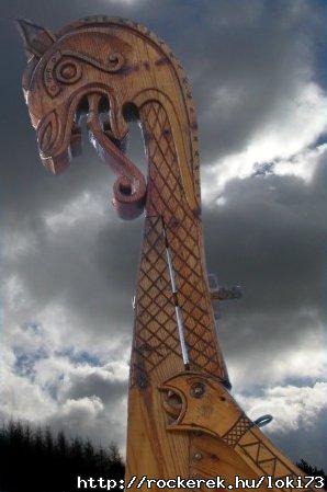 VikingShipFigurehead