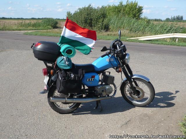 A szeld vndor kk motorjn kitart mg!