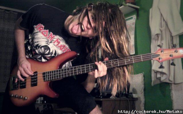 The Ultimate Thrasher Poser