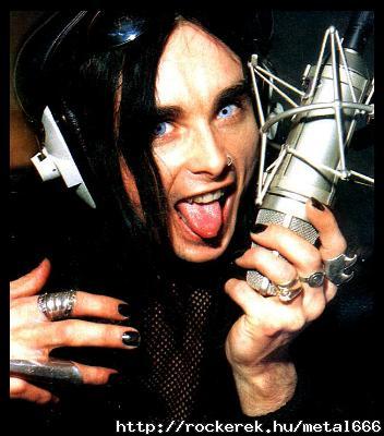 Dani Filth 14