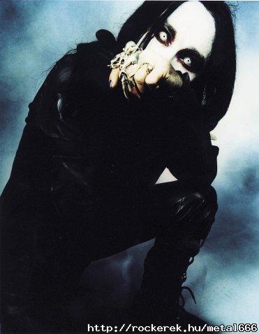 Dani Filth 23