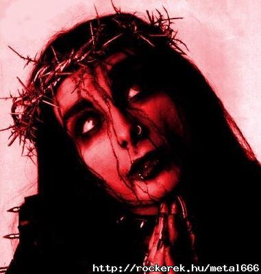 Dani Filth 30