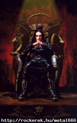Dani Filth 31