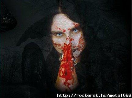 Dani Filth 32