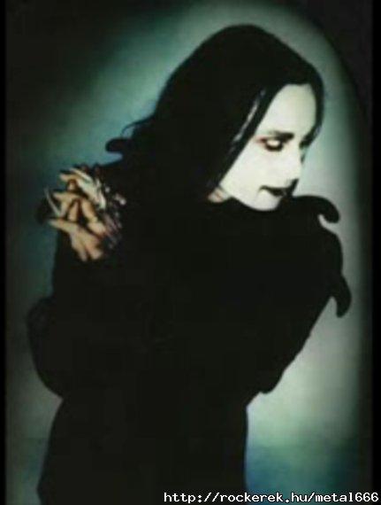 Dani Filth 39