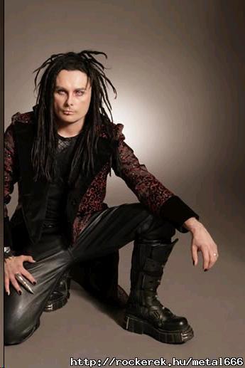 Dani Filth 47