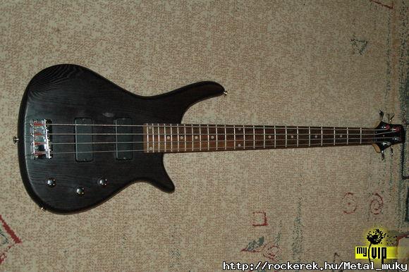 Nagy kedvence Dimavery bass