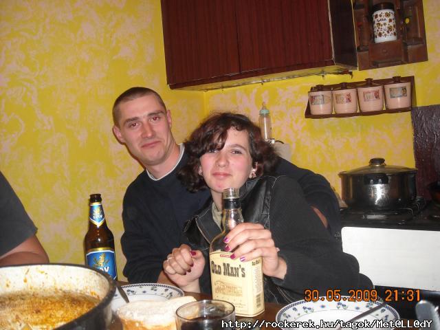 Ciccel iszogatunk :D:D