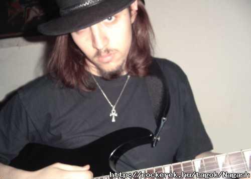 mr. Ibanezzel des kettesben :)