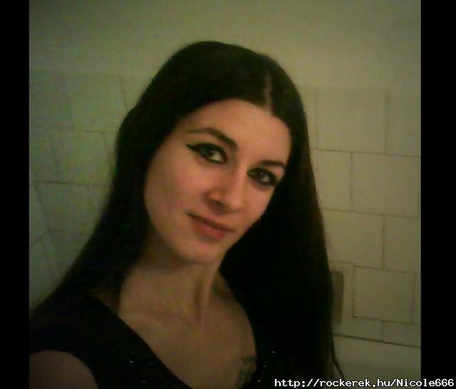 nicole 021