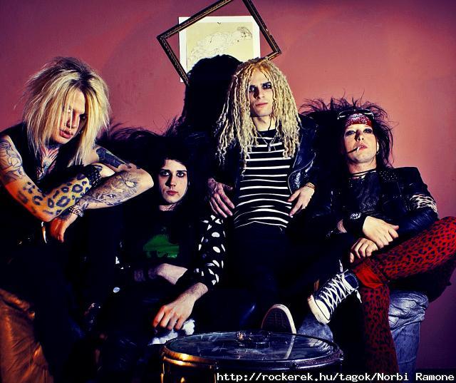 ATOMIC PLAYBOYZ